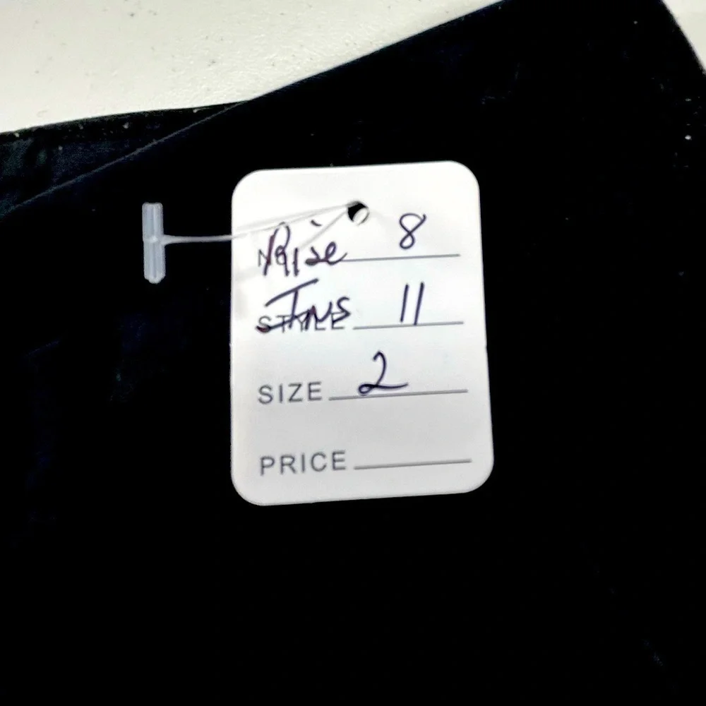 D15.7 Merona Bermuda shorts, black. Size 2 - Picture 4 of 4